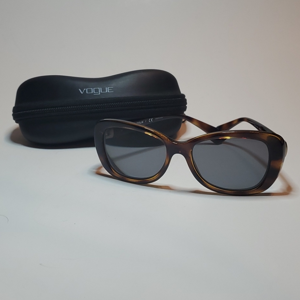 Prescription Vogue butterfly Sunglasses W/Case 🕶
